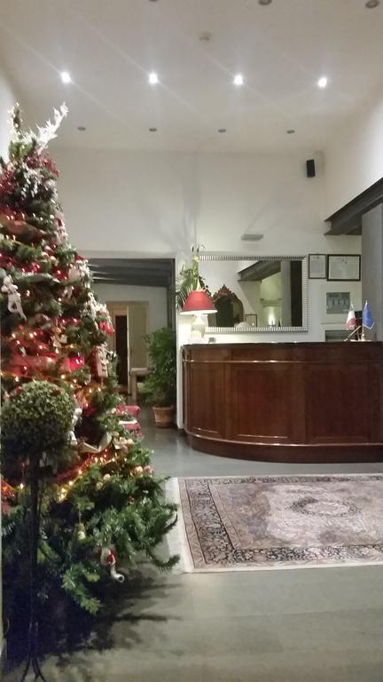 Hotel Urbano V Монтеф'ясконе Екстер'єр фото